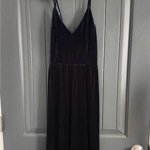 Lulu's Deep Blue Velvet V-Neck Spaghetti Strap Maxi Dress